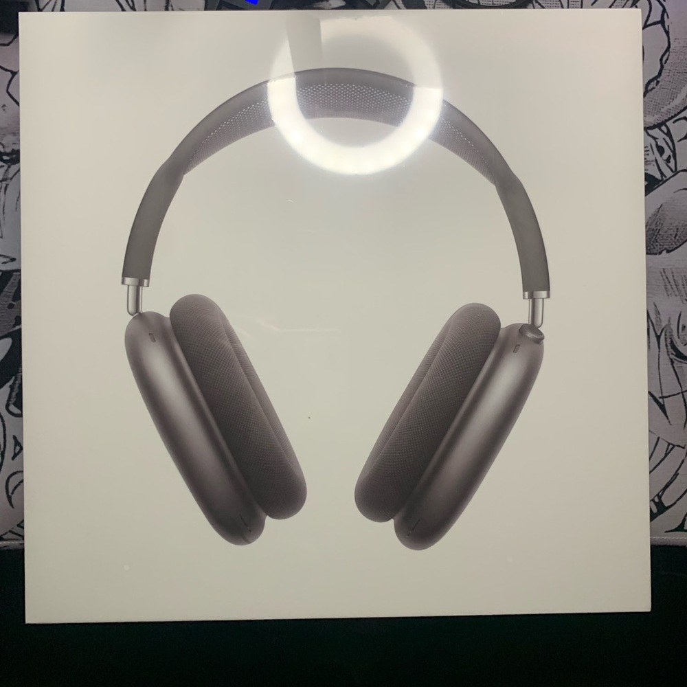 Space Grey AirPods Max